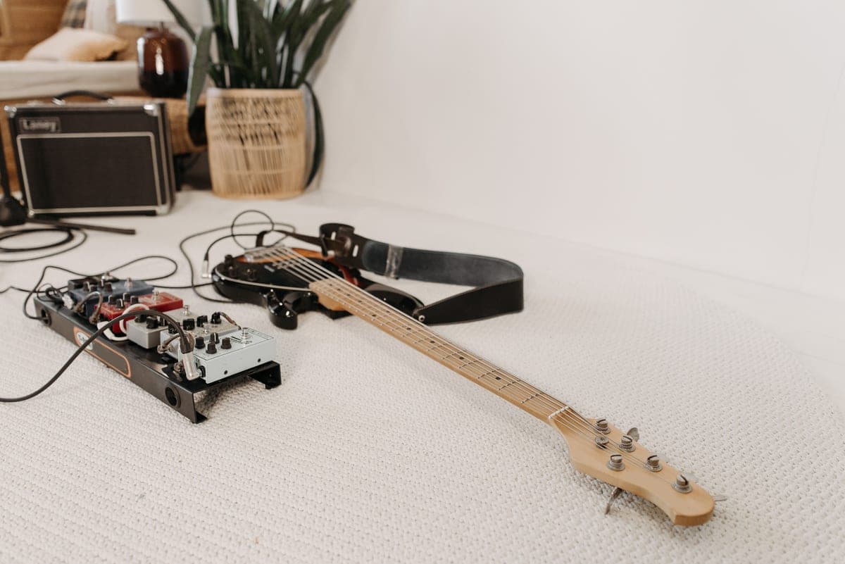 Isolated power supply vs daisy chain