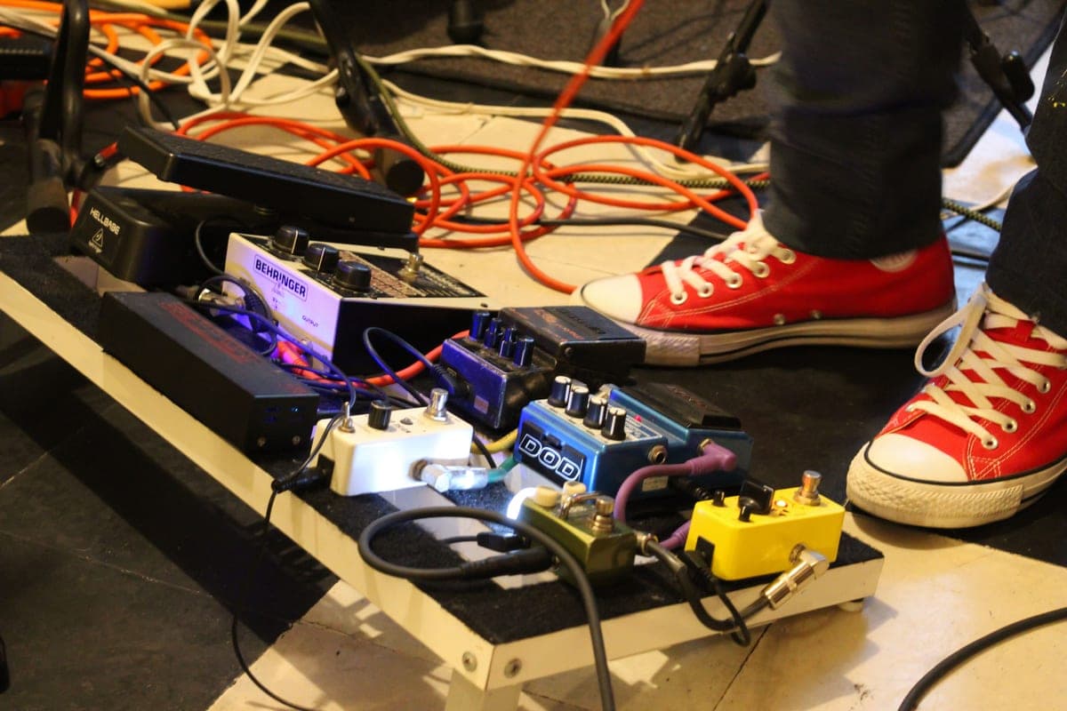 Best pedalboard power supplies under $100